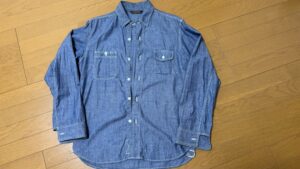 シャンブレーシャツ